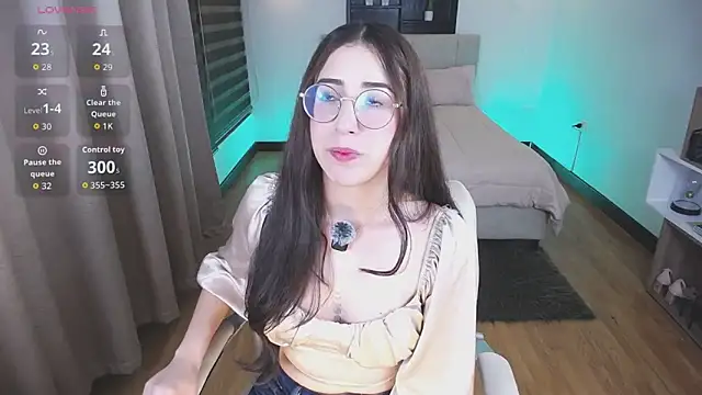 KittyCute-'s sex show image