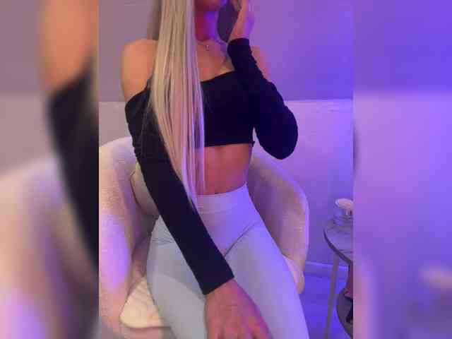 Изображение секс-шоу модели HollyPolly111