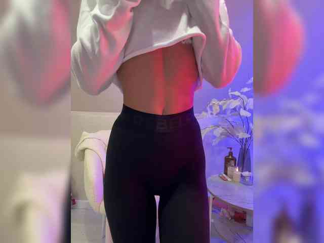 HollyPolly111's sex show image HollyPolly111's sex show image