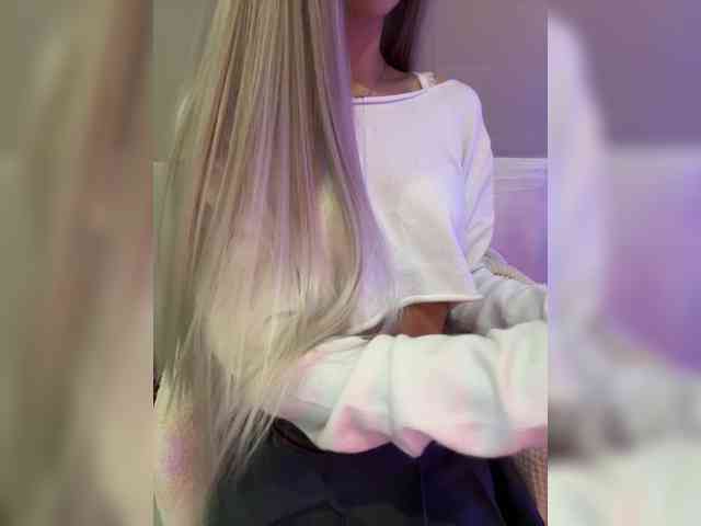 HollyPolly111's sex show image HollyPolly111's sex show image