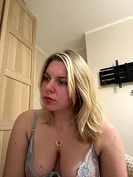 Nallinee's sex show image Nallinee's sex show image