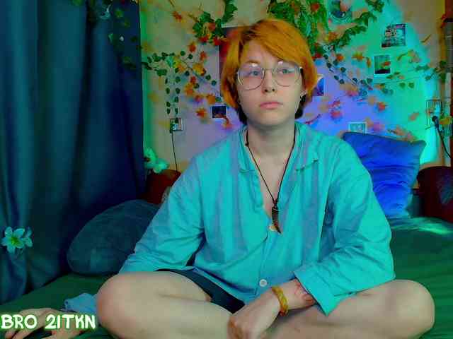 Изображение секс-шоу модели Tricky-Kitsune Изображение секс-шоу модели Tricky-Kitsune