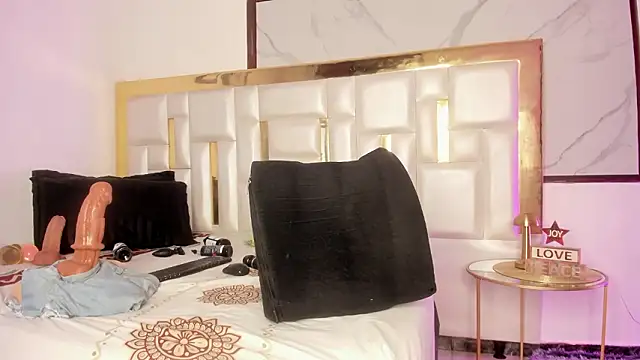 MiaaXXX1's sex show image