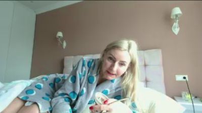 Yourrealgirl's sex show image Yourrealgirl's sex show image