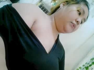 bombastic_darla's sex show image