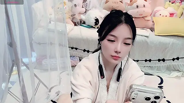 AKiKi711's sex show image