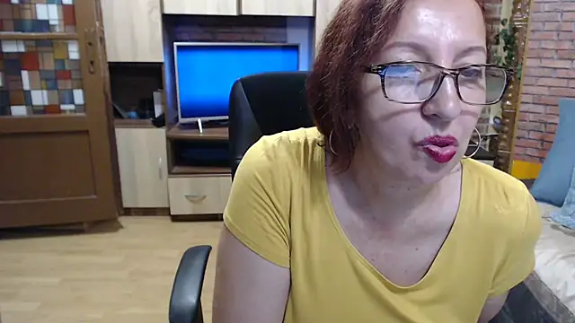 Sexshow-Bild von EvelyneFlirtyMilf