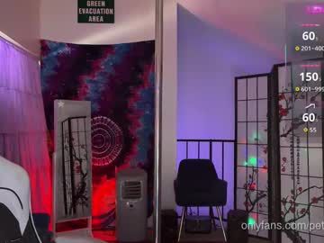 Изображение секс-шоу модели petitejewel