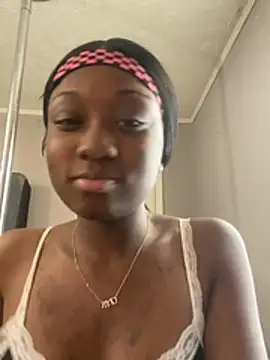HennessyBaby21's sex show image