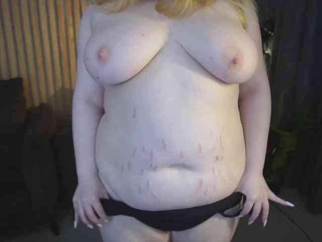 TinkerrBelll's sex show image