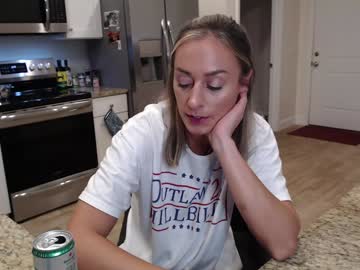 holihurricane's sex show image