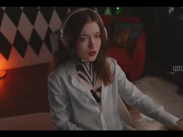 Изображение секс-шоу модели ynnenbrynn