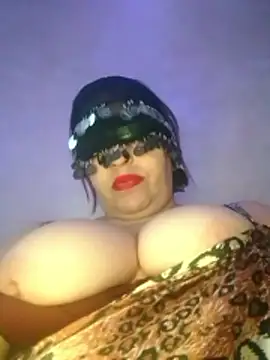 -Sonbola's sex show image