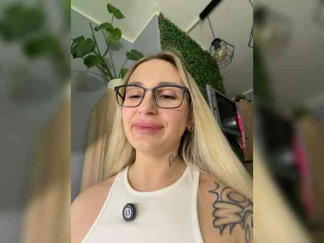 Изображение секс-шоу модели Miss-Fetish