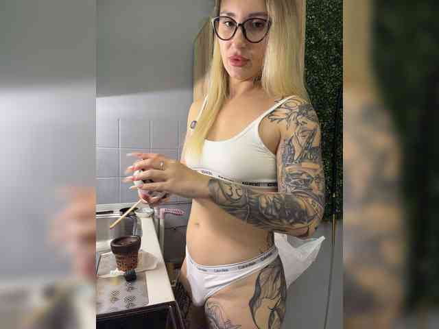 Изображение секс-шоу модели Miss-Fetish