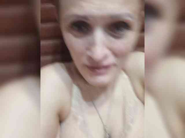 Изображение секс-шоу модели Raisin Изображение секс-шоу модели Raisin