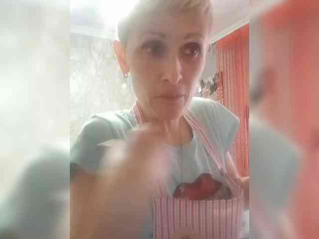 Изображение секс-шоу модели Raisin