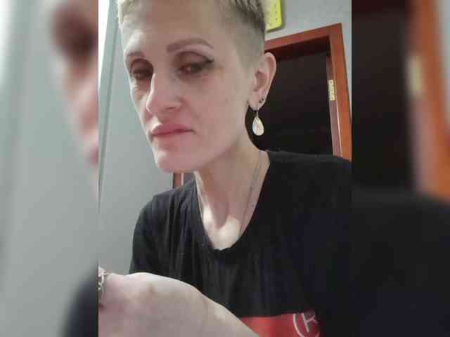 Изображение секс-шоу модели Raisin