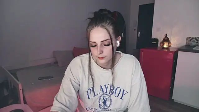 Изображение секс-шоу модели Celeste_Off