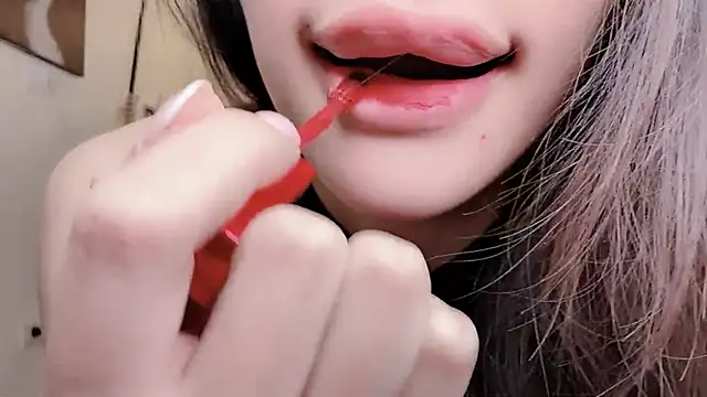 Изображение секс-шоу модели MaiLiiil