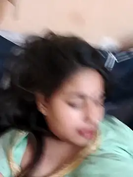 Cute-Simmi69's sex show image