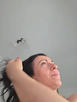 Risky_woman's sex show image
