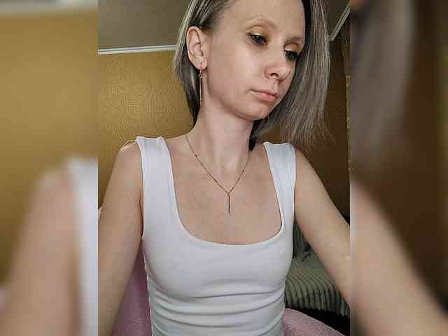 prettyKris's sex show image