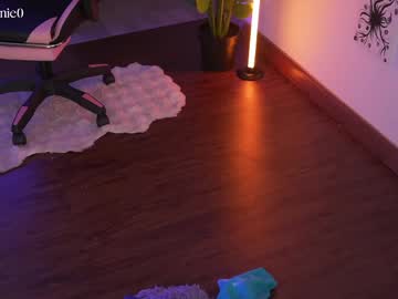 annie_couper's sex show image