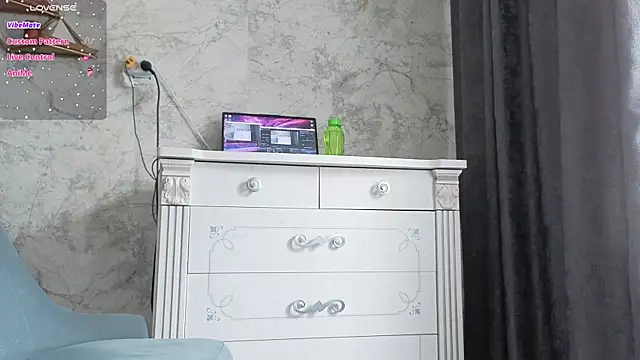 strawberry_Mira's sex show image