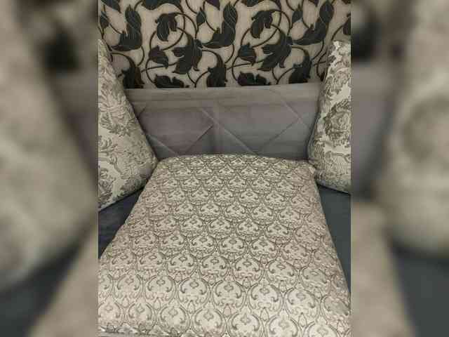 Raduga-25's sex show image