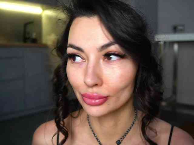 Изображение секс-шоу модели AnnaPurnaa