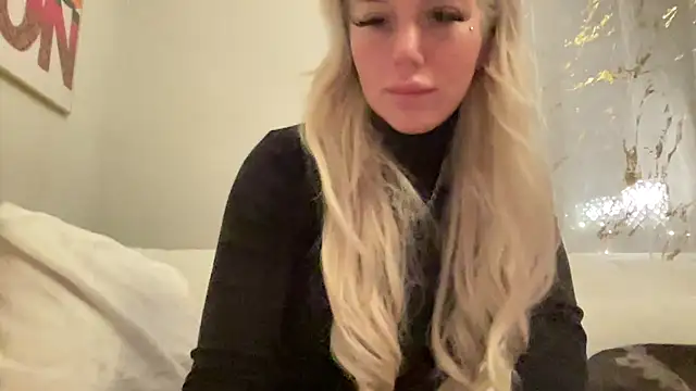 paulinaalatalo's sex show image