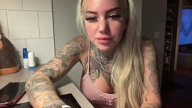 paulinaalatalo's sex show image