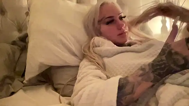 paulinaalatalo's sex show image