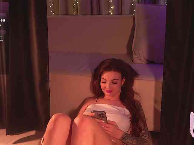 Bannanaa's sex show image