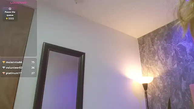 victoria__milf_'s sex show image