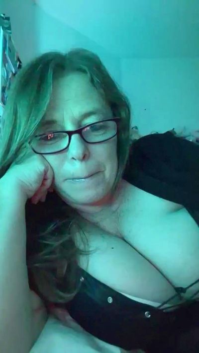 m_o_na_x's sex show image