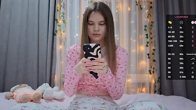 Изображение секс-шоу модели CarolinePepper