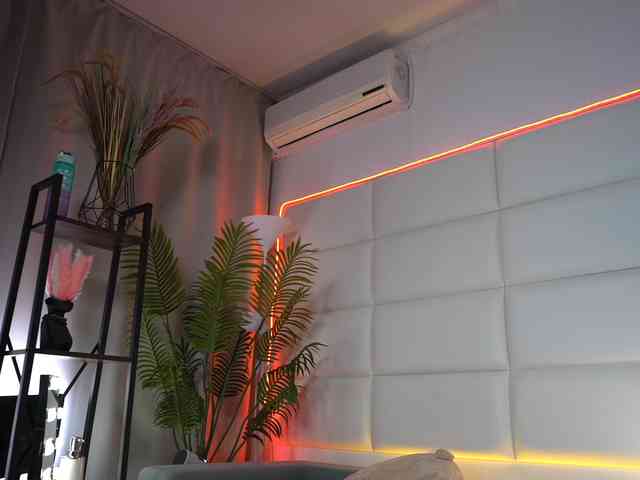 Изображение секс-шоу модели Julia93cherry