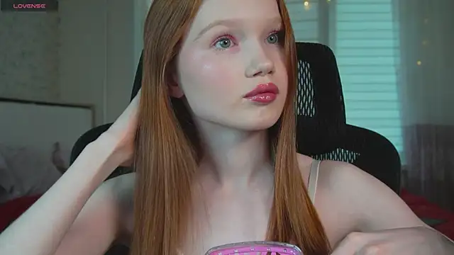 Nellie_baby's sex show image