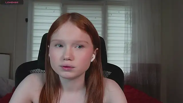 Nellie_baby's sex show image