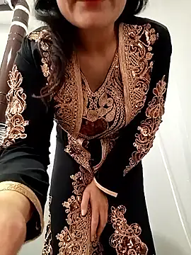 Melekyaraksever2545's sex show image