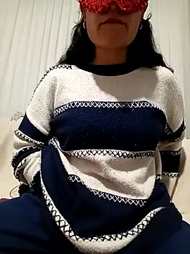 Melekyaraksever2545's sex show image