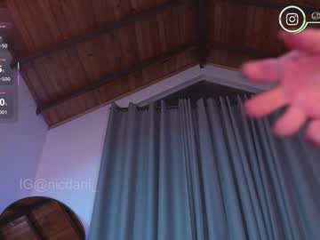 nicdani_1's sex show image
