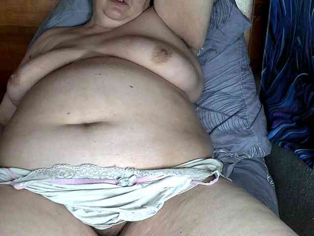 Juliet-A's sex show image