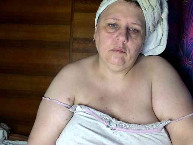 Juliet-A's sex show image