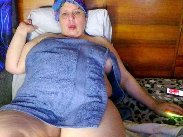 Juliet-A's sex show image