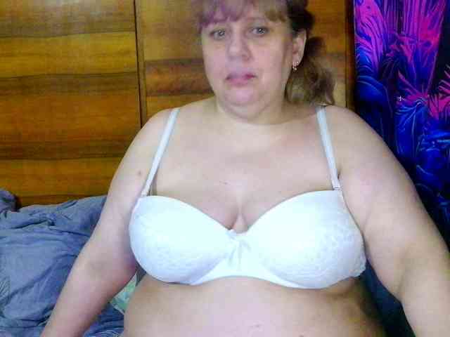 Juliet-A's sex show image