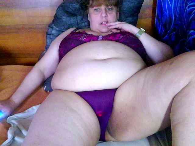 Juliet-A's sex show image