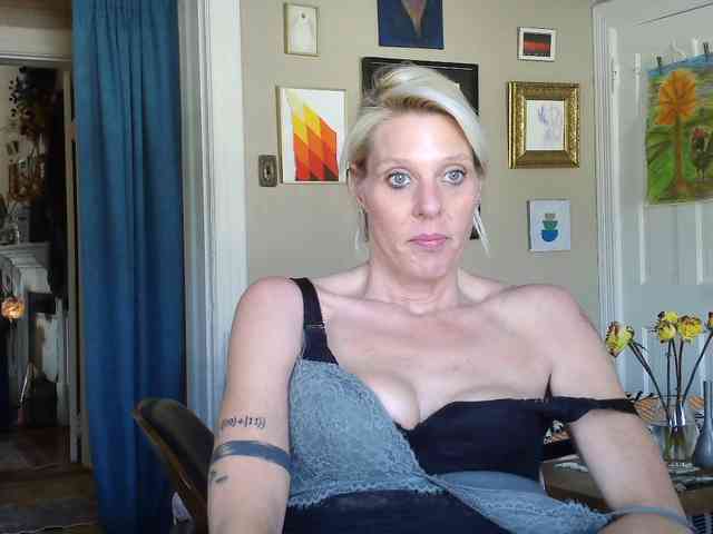 mylfGlama's sex show image mylfGlama's sex show image